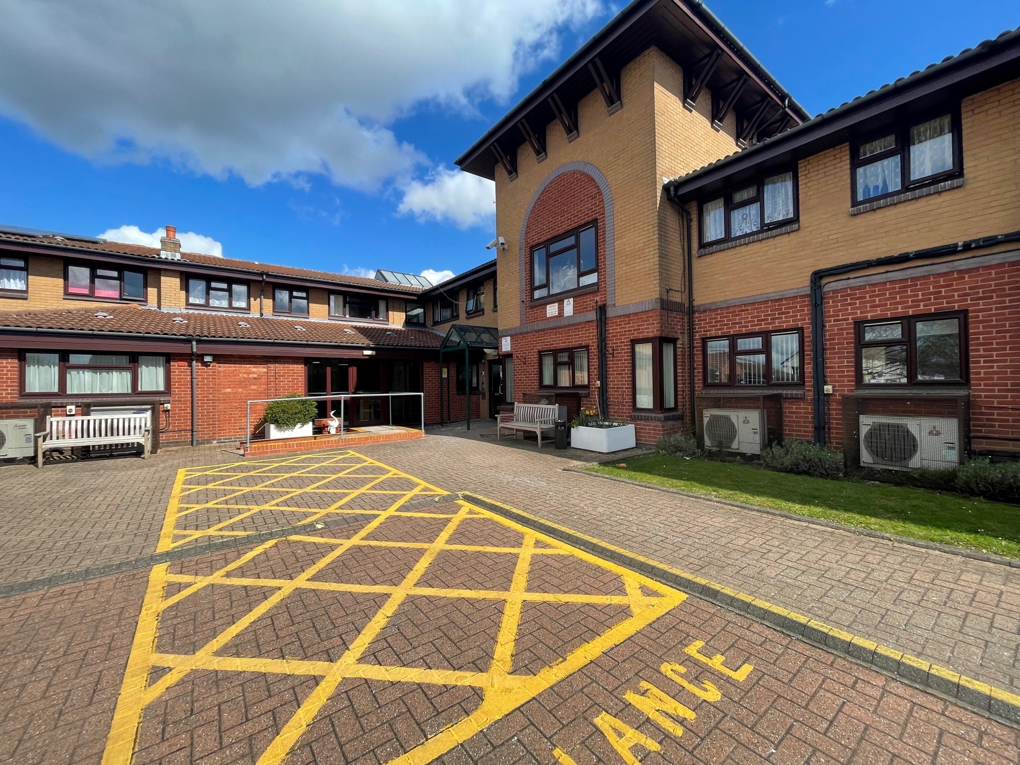 For Rent in Coventry, West Midlands 1 bedroom, first floor flat.