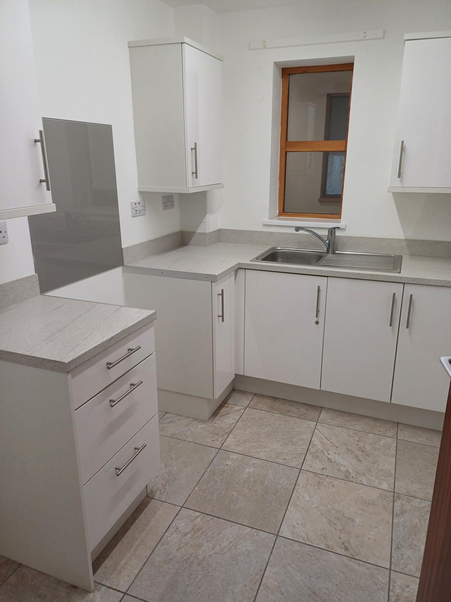 OLD SCHOOL COURT, Wheaton Aston For Rent