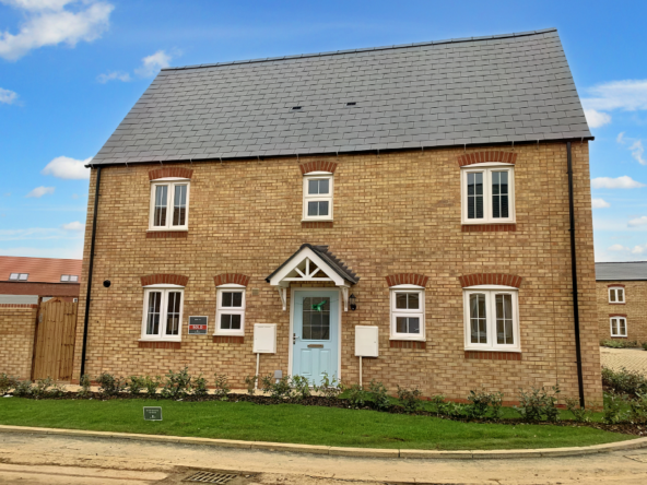 Shared Ownership in Colchester , Suffolk 3 bedroom Semi-Detached House
