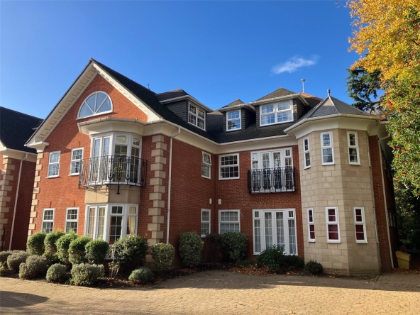 For Sale in Orpington, Kent 2 bedroom Retirement Apartment – Purpose Built with fabulous communal garden