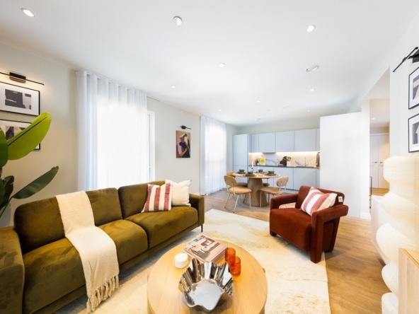 Studio apartment in Oval, London