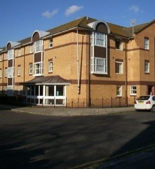 Sheltered 1 bedroom, 1 person flat for rent in Southsea,